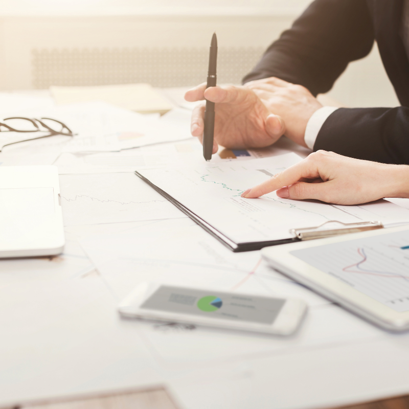 tax consultant explaining business compliance requirements